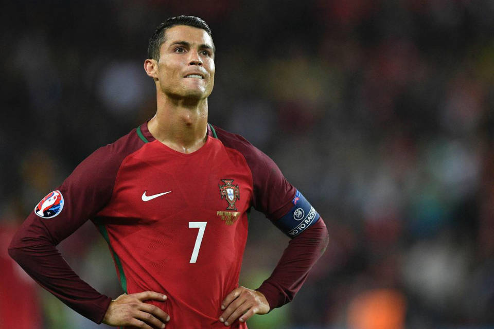 Ronaldo saat berhasil menjuarai EURO 2016 bersama Portugal